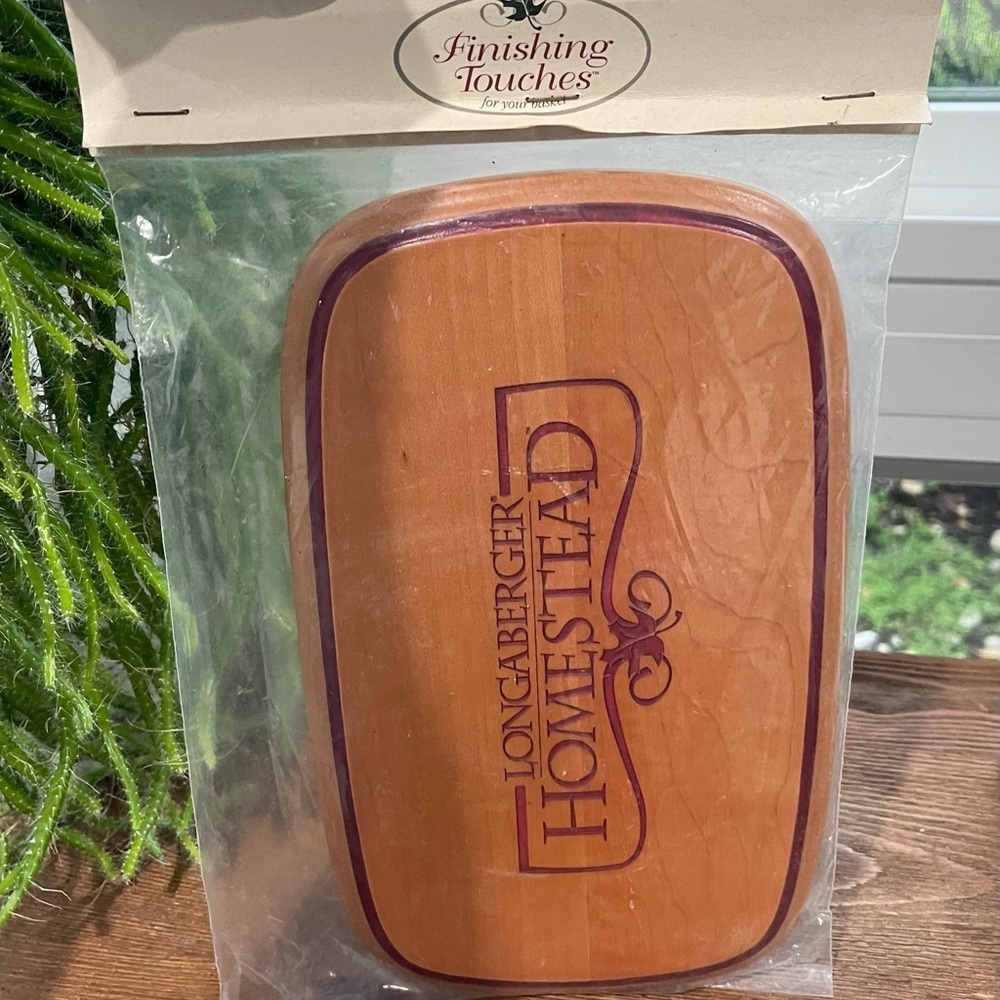 Longaberger Homestead new in packaging lid only
10.4 x 6.4 - Picture 1 of 5